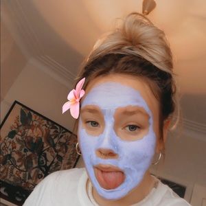 Meet your Posher, Bindi